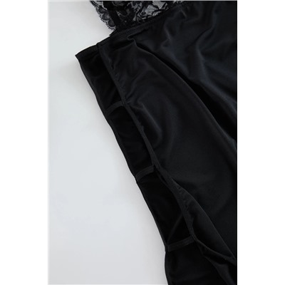 Siyah Pencere/Cut Out Detaylı İp Askılı Örme Büyük Beden Babydoll TBBAW25DH00000