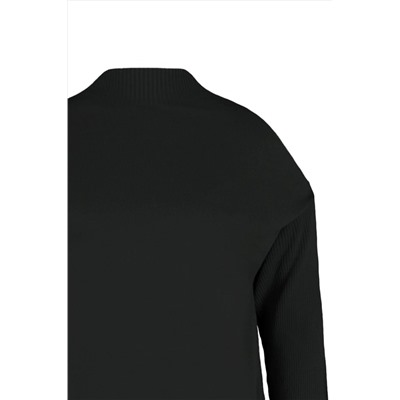 Siyah Cut Out Detaylı Triko Kazak TBBAW23AN00025