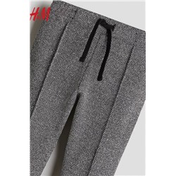Детские классические брюки  H&M  оф сайт  Материал: 73% полиэстер, 25% вискоза, 2% спандекс