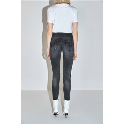 Vaquero skinny fit de tiro alto Negro