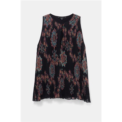 Blusa negra sin mangas plisada