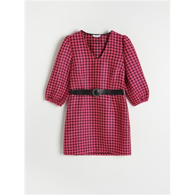 Kleid mit Gürtel