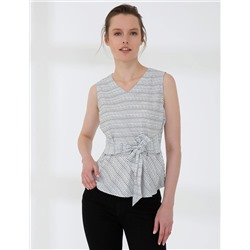 Beyaz Slim Fit Kolsuz Bluz