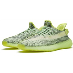 adidas Yeezy Boost 350 V2 размер 8.5