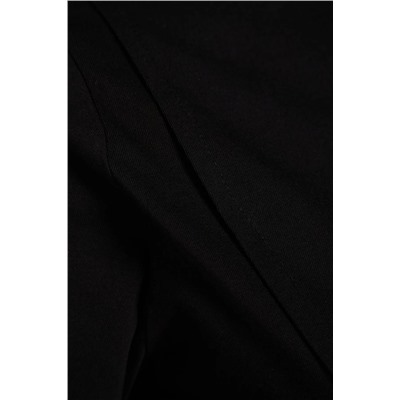 Siyah Bisiklet Yaka Dikiş Detaylı %100 Pamuk Örme Crop T-Shirt TBBSS23BF00037