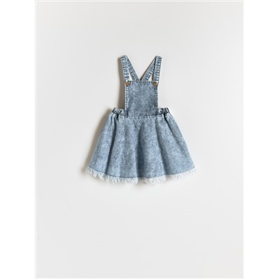 Latzrock aus Denim