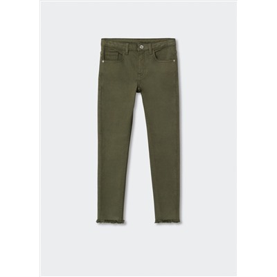 Jeans skinny bajo deshilachado
