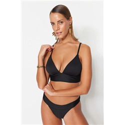 TRENDYOLMİLLA Siyah Üçgen Push-Up Kaplı Dokulu Bikini Üstü TBESS21BU0010