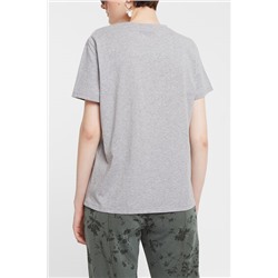 Camiseta floral con encaje