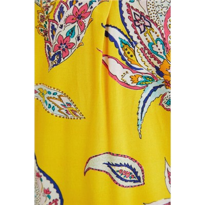 Camiseta paisley cuello pico