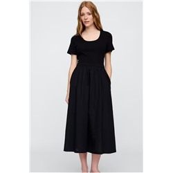 Scoopneck Midi Dress