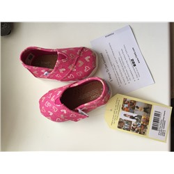 Хорошенькие TOMS на малышку