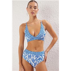 TRENDYOLMİLLA Çiçek Desenli Üçgen Regular Bikini Takımı TBESS25BT00095
