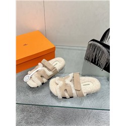 Меховые женские шлепки Herme*s Chypr*e