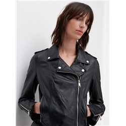 Lederjacke im Biker-Stil