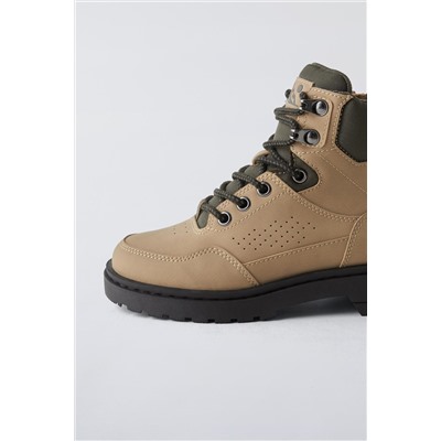 MOUNTAIN BOOTS