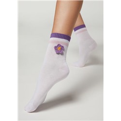 Kurze Sportsocken mit Häkeldetail