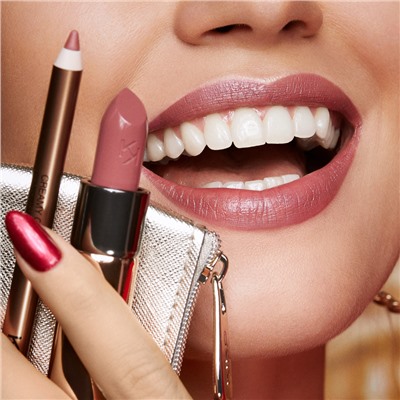 a holiday fable  classic lip kit