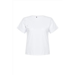 Beyaz Brode Detaylı Basic %100 Pamuk Örme T-shirt TBBSS24BF00055