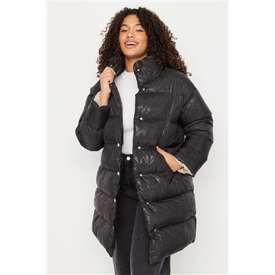 Trendyol Curve Siyah Dik Yaka Baskılı Şişme Mont TBBAW23AW00032