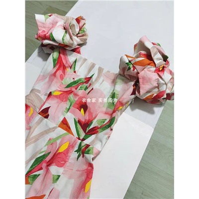 Нежные женские платья🌺  Этикетки с составом и брендом срезаны