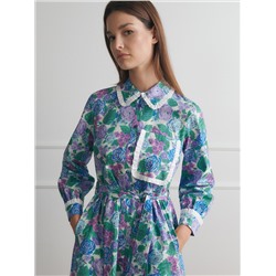 Gemustertes kleid