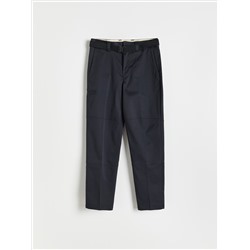 Chinohose mit Gürtel