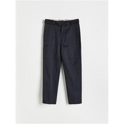 Chinohose mit Gürtel