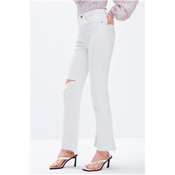 Vaquero bootcut de tiro alto Blanco