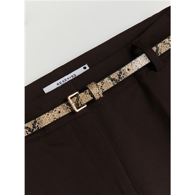 Zigarettenhose mit Gürtel