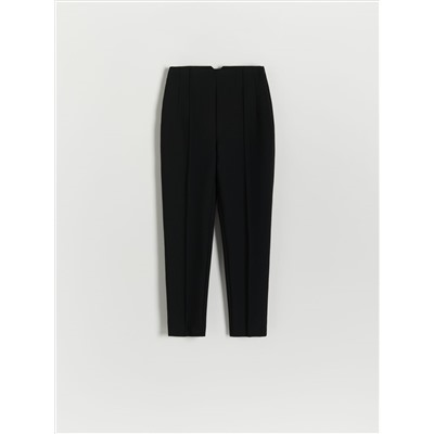 Elegante Hose mit Bügelfalte