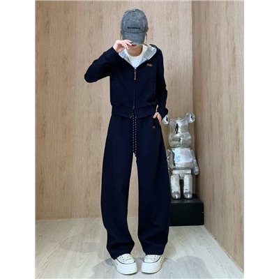 Свободный костюм из импортного трикотажа  MI*U MI*U