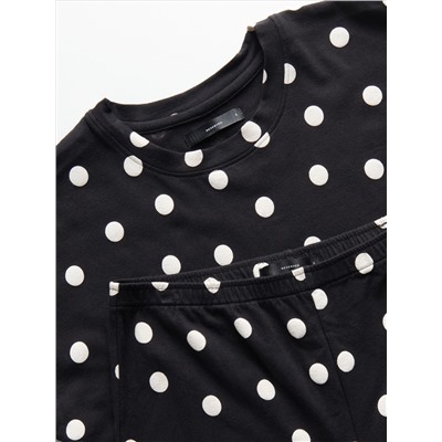 Gepunkteter Pyjama