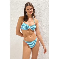 Trendyolmilla Mavi Beyaz Çizgili Dokulu Normal Bel Regular Bikini Altı TBESS25BA00048