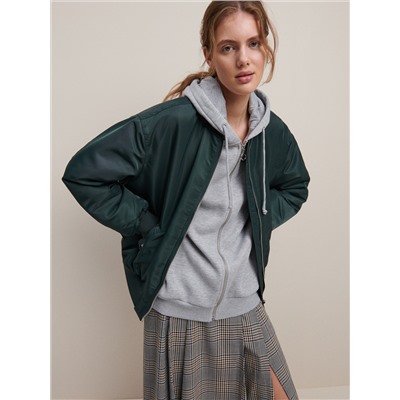 Bomberjacke mit Füllung aus Recyclingstoff