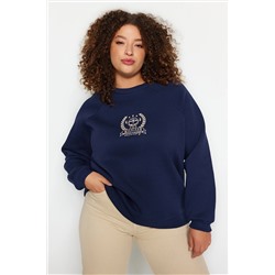 Trendyol Curve Lacivert Kalın İçi Polarlı Nakış Detaylı Örme Sweatshirt TBBAW24AO00021