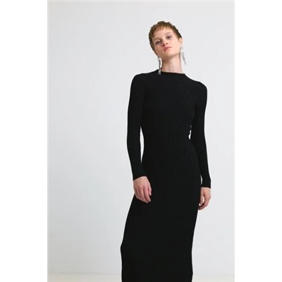 Vestido slim midi canalé