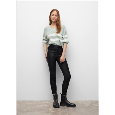 Pantalón skinny efecto piel