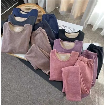 Комплект теплого термобелья для мужчин и женщин (топ + брюки) — мягкий, удобный, на флисовой подкладке.