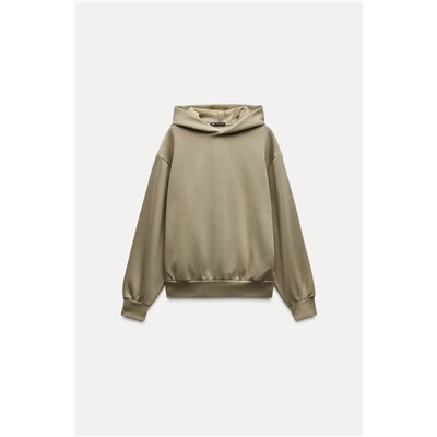 HOODIE WITH POCKETS