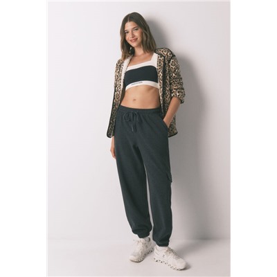 Pantalón largo carrot felpa fina gris