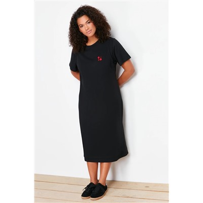 Siyah Nakış Detaylı Örme Maxi/Uzun %100 Pamuk T-shirt Elbise TBBSS24AH00084