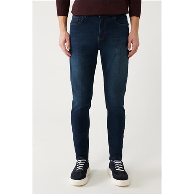 Koyu Mavi Eskitme Yıkamalı Esnek Ekstra Slim Fit Dar Kesim Jean Pantolon
