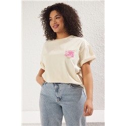 Bej Oversize Fit %100 Pamuk Ön ve Arka Baskılı Örme Büyük Beden T-Shirt TBBSS25BF00002