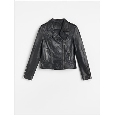 Lederjacke im Biker-Stil