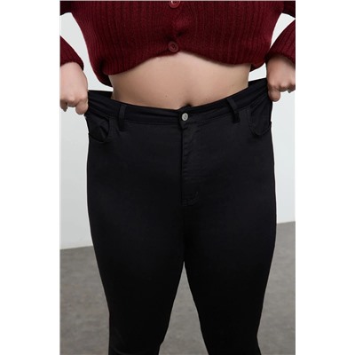 Siyah Yüksek Bel Esnek Skinny Jeans TBBAW23CJ00059
