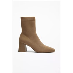 High-heel sock ankle boots