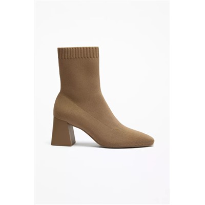High-heel sock ankle boots