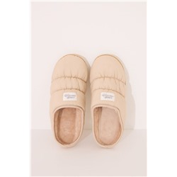 Zapatillas casa nylon acolchado beige