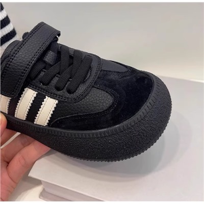 Кроссовки для мальчиков и девочек